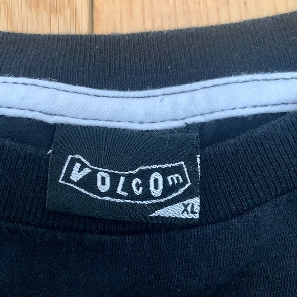 Y2K Volcom Long Sleeve Tee Shirt Youth XL Men's Small Black Big Logo Print - Picture 3 of 5